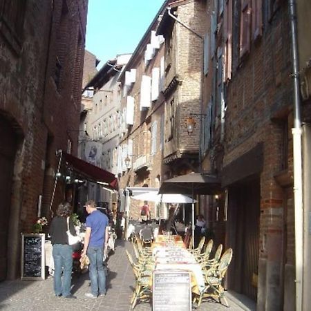 Appartement Touristique, Proche De La Cathedrale Albi Bagian luar foto